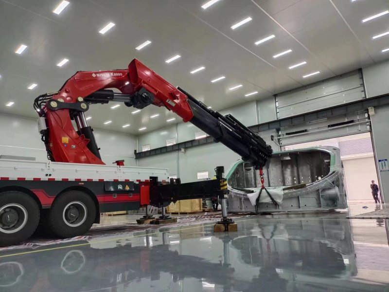 吊裝大型機(jī)械設(shè)備，安全無小事，關(guān)注關(guān)鍵細(xì)節(jié)！